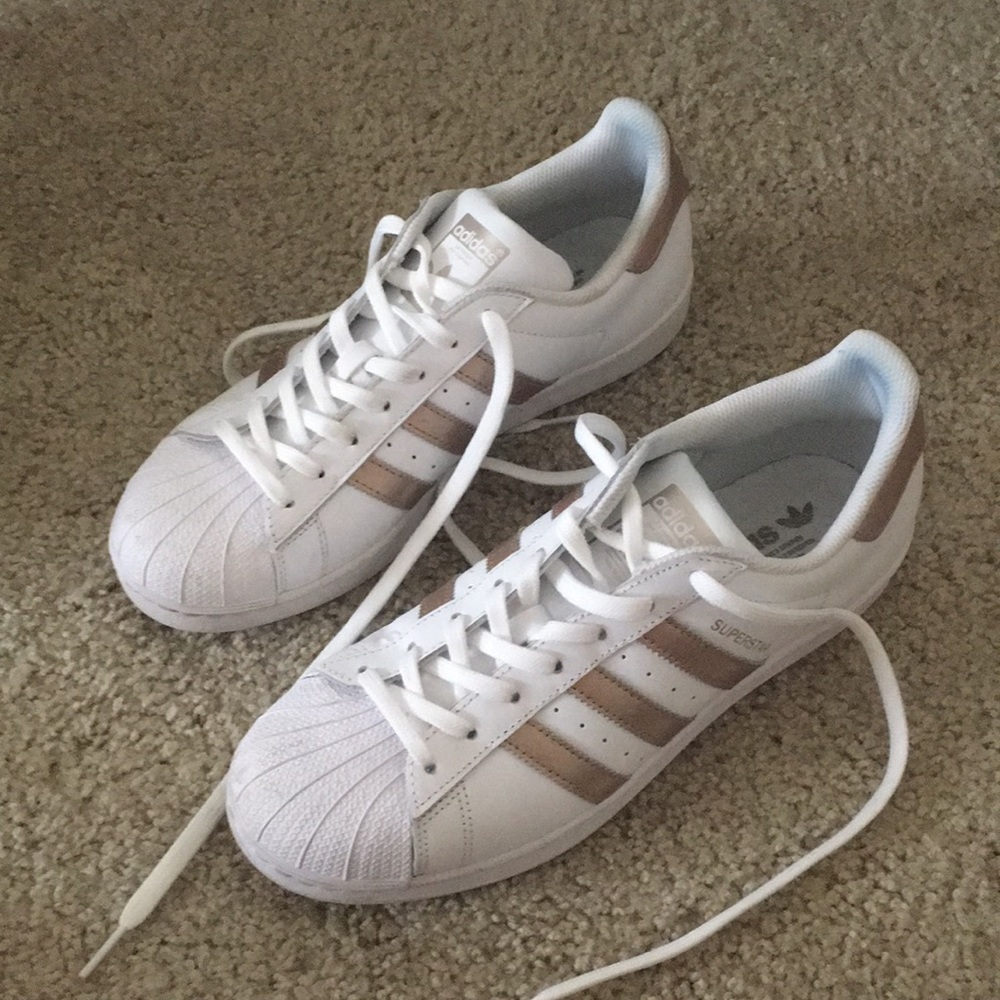 Shoes - Picture 2 of 3